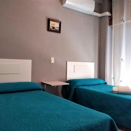 Vacansis Habitaciones De Hostal A Primera Linea De Playa En קויירה מראה חיצוני תמונה