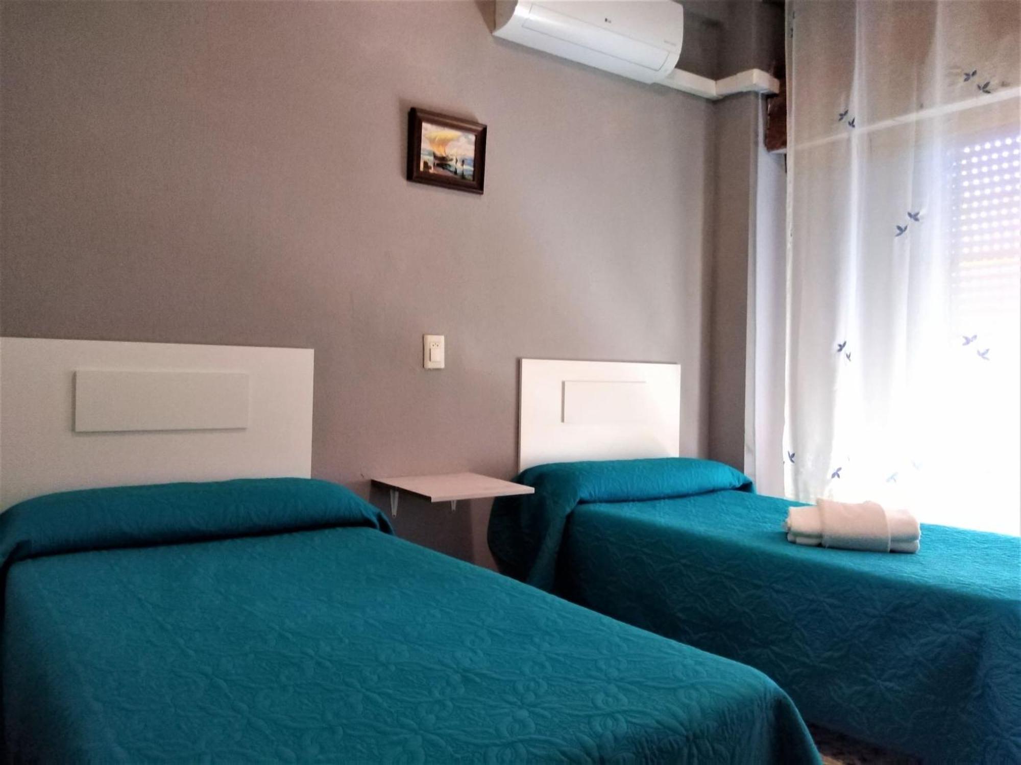 Vacansis Habitaciones De Hostal A Primera Linea De Playa En קויירה מראה חיצוני תמונה